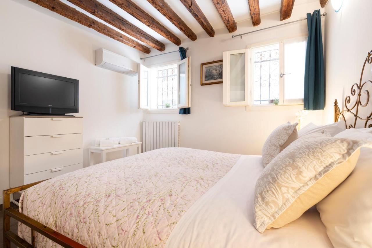 San Giacomo Pied-a-terre House By Wonderful Italy Apartament